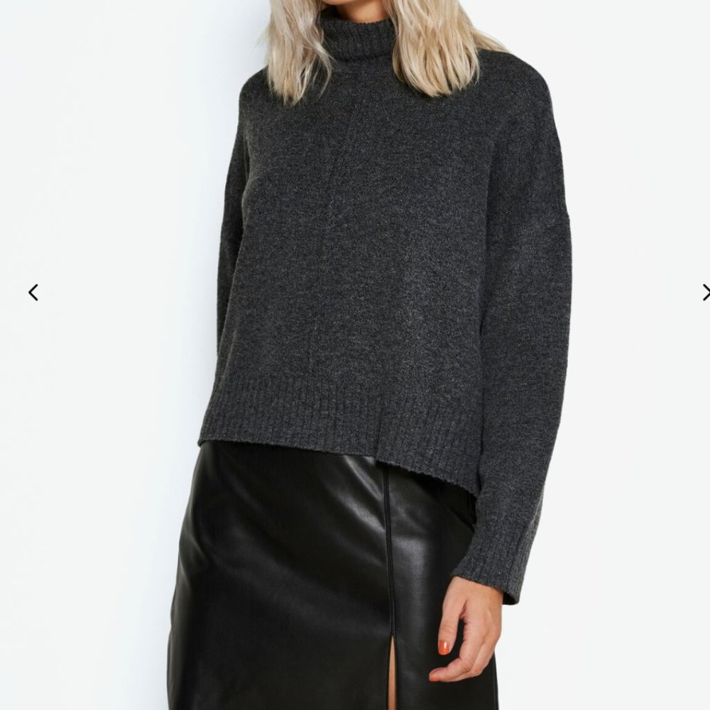 NOISY MAY Roll Neck Knitted Pullover in Grey